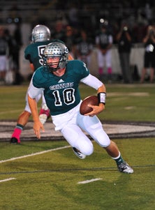 Grant Caraway (10) is just one
many Granite Bay athletes to 
run the fly with great skill. 