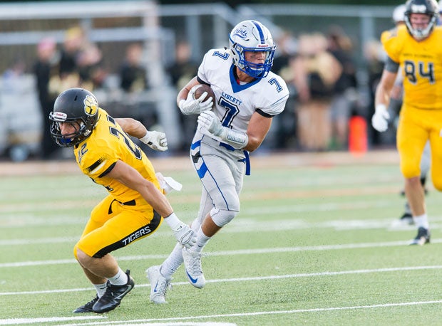 Olentangy Liberty DB Will Fowler and his Patriots climbed to No. 17 in the midwest region rankings.