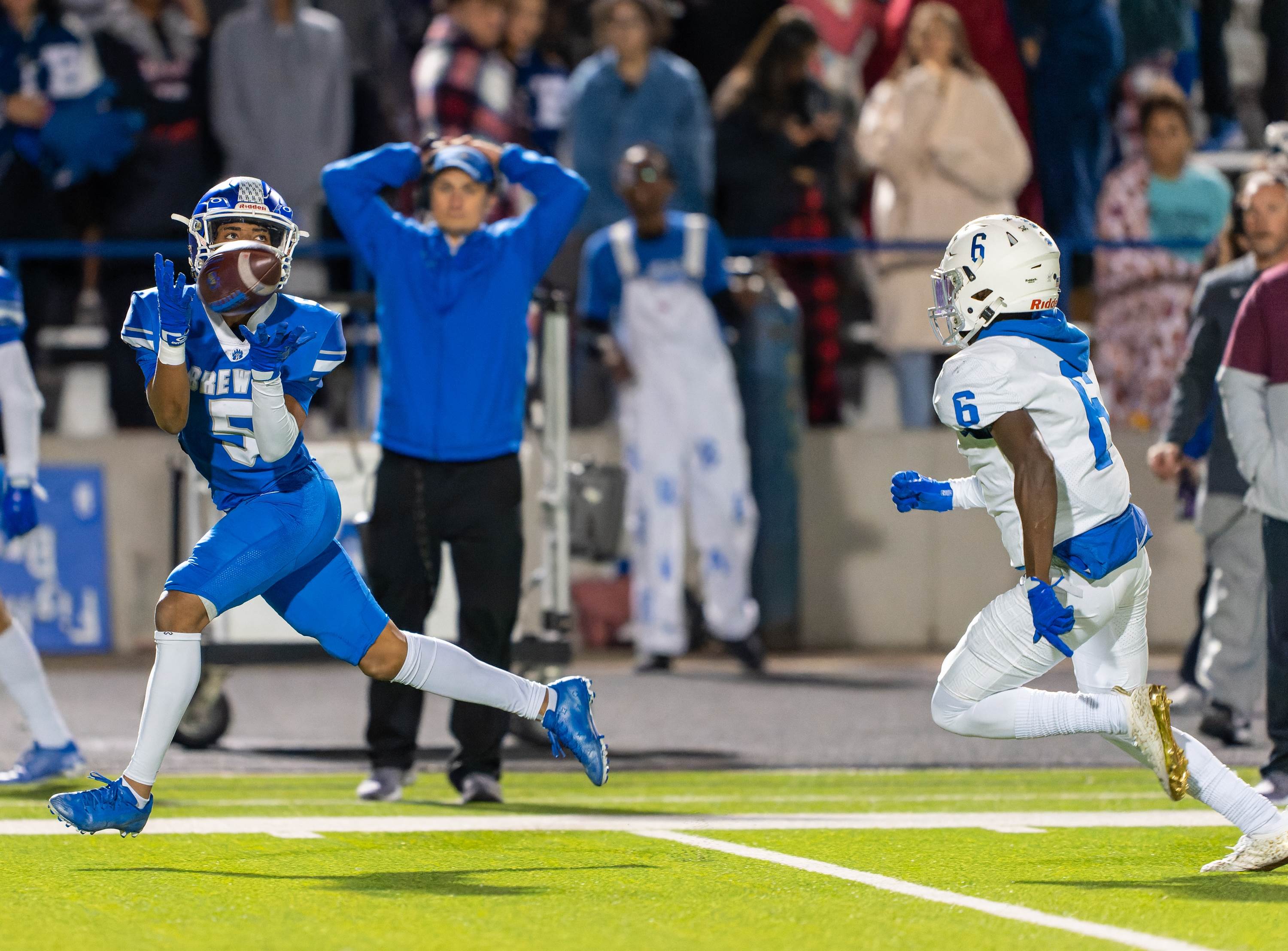 Brewer receiver Keiran Patrick-Daniels catches a TD pass against Midlothian CB Austin Lowe. 5A Bi-District Playoff.