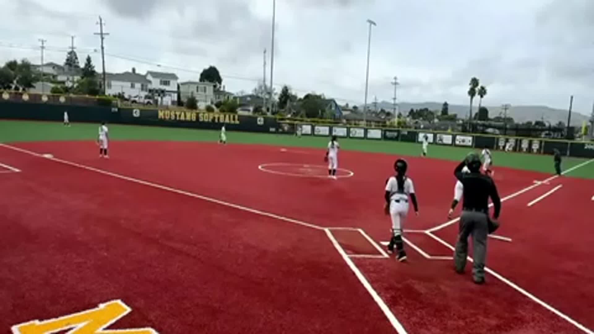 Softball Game Preview: Capuchino Mustangs vs. Woodside Wildcats