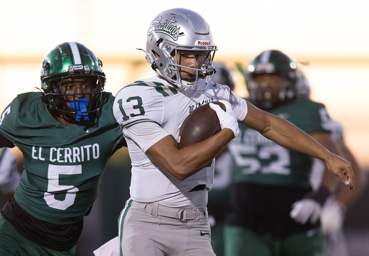De La Salle is ranked No. 1 in Northern California after topping Monte Vista 42-7. Senior quarterback Toa Faavae passed for a touchdown and ran for another in the win. (Photo: Charles Chang)