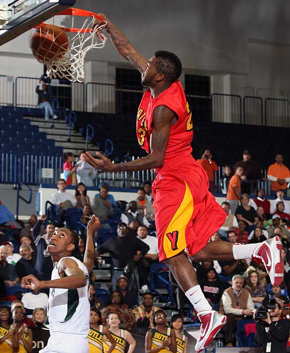 Yates offense on display during 2009-2010 season.