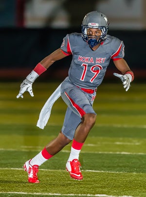 Derrick Tucker, Manvel