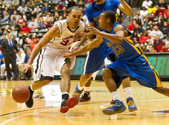 Behind Perry Ellis and a host of other talented players, Heights has set the Kansas record for most consecutive wins.