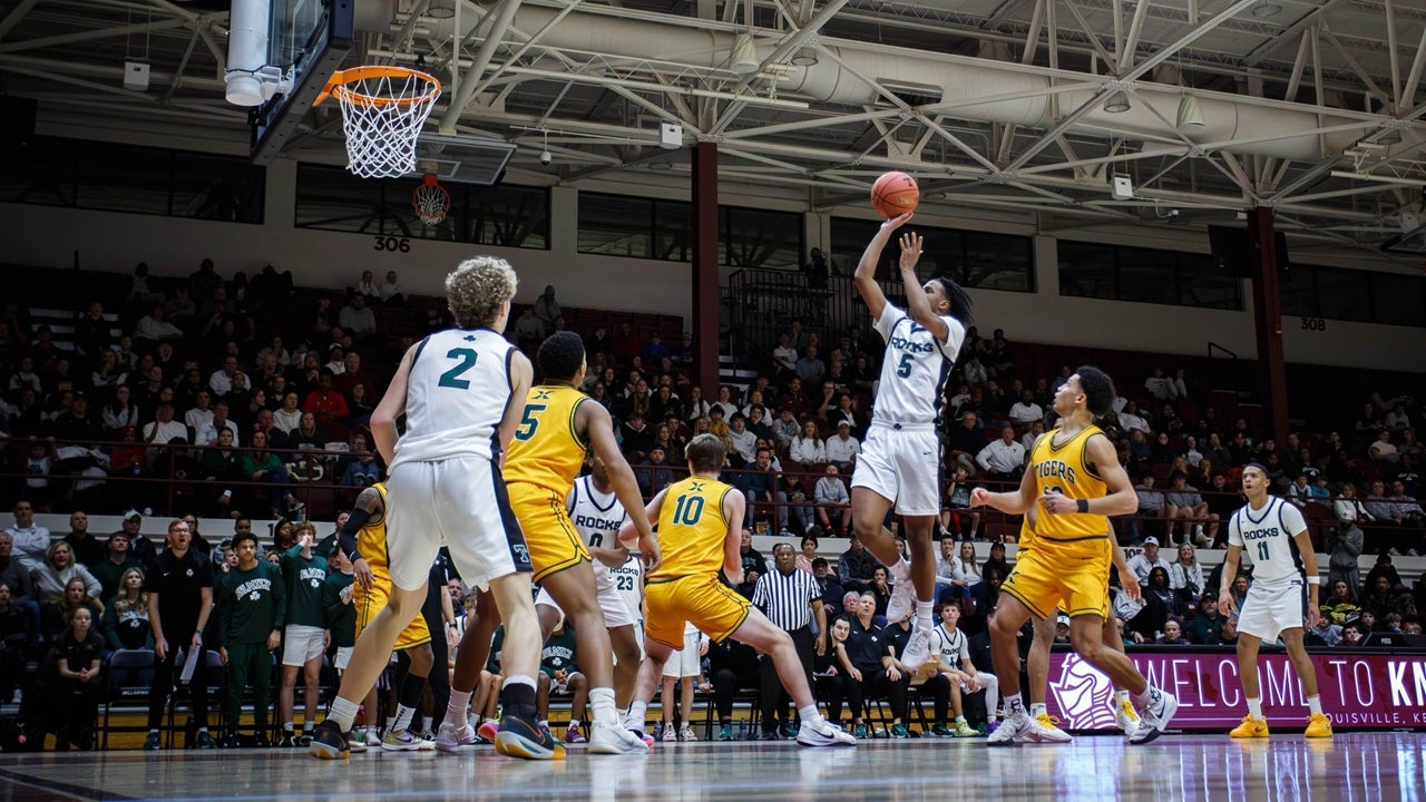 BASKETBALL: Kentucky to add shot clock