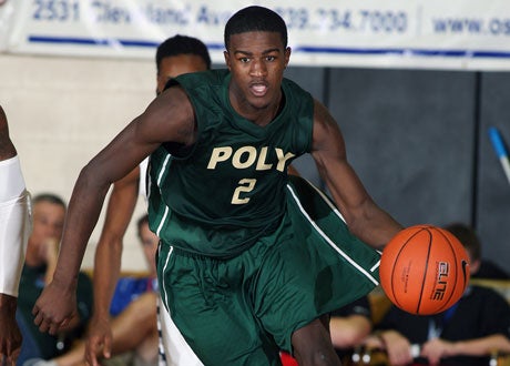 Jordan Bell helped No. 2 Long Beach Poly get past No. 12 Tift County with 19 points and seven rebounds.