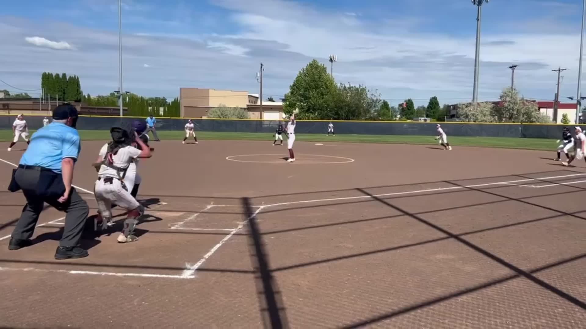 Softball Recap: Puyallup Picks Up Fifth Straight Win at Home