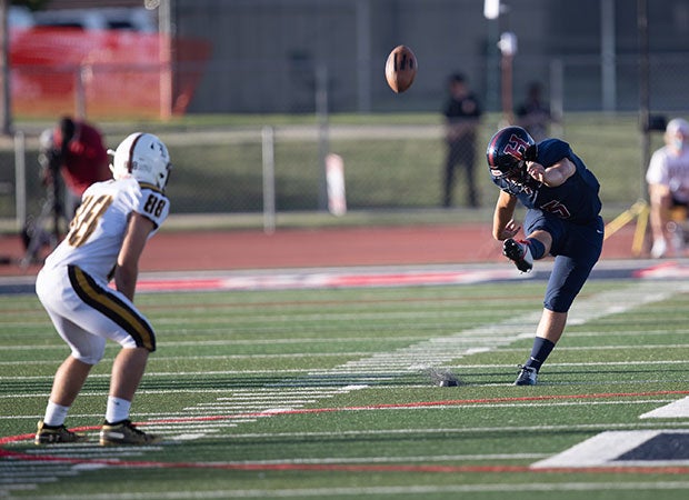 Herriman kicks off to visiting Davis in the first official game nationally of the 2020 season. 