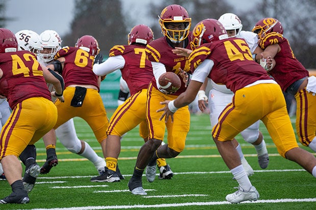 O'Dea battles Eastside Catholic in last year's Class 3A state championship game.