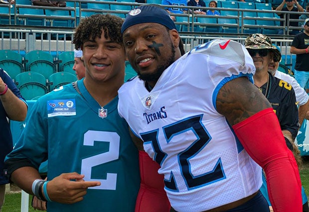 High school football: Kayleb Wagner meets Derrick Henry, receives jersey, cleats at Titans-Jaguars game