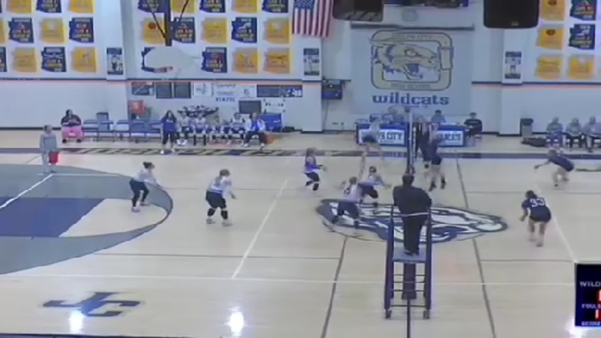 Volleyball Recap: El Capitan Has No Trouble Against Dishchii'bik