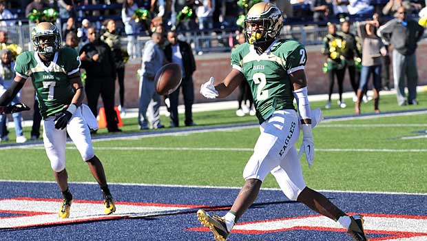 Oregon recruit Dontre Wilson will try to capture a state title with DeSoto before heading to Eugene.