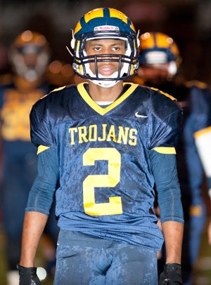Milpitas receiver Tre Hartley caught
three TD passes last week vs. Sacred
Heart Cathedral. 