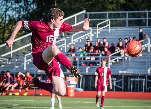 Dylan Schoenfelder of Cascade (Everett, Wash.) takes a shot during a junior varsity game against Shorecreast.