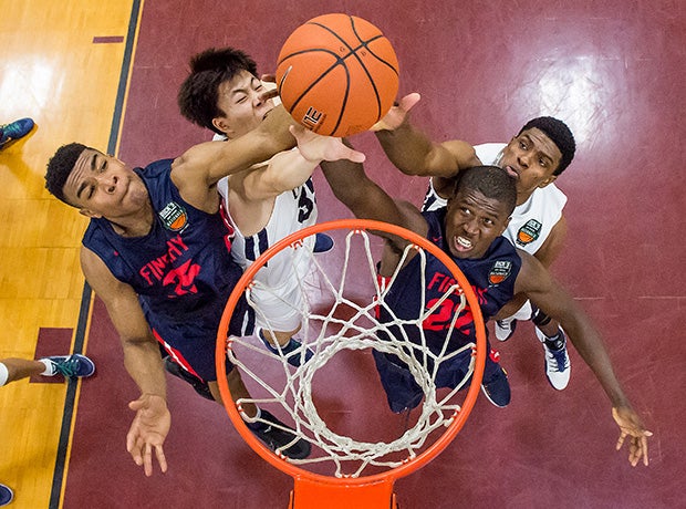 Findlay Prep (Henderson, Nev.) and La Lumiere (LaPorte, Ind.) players battle for a rebound during the semifinals of the DICK'S Nationals Tournament in New York City.