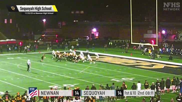 Football Recap: Roswell's Win on Friday Extends Winning Streak