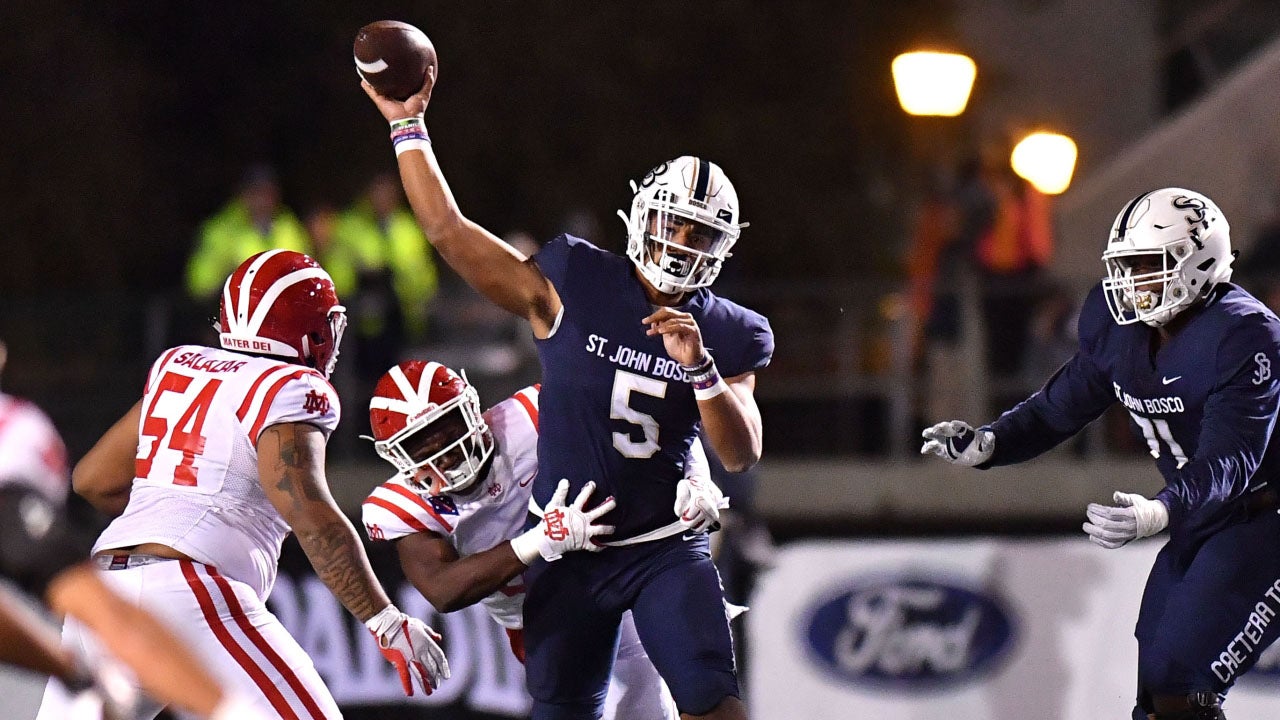WATCH: No. 2 St. John Bosco shocks No. 1 Mater Dei in high school football Southern California classic
