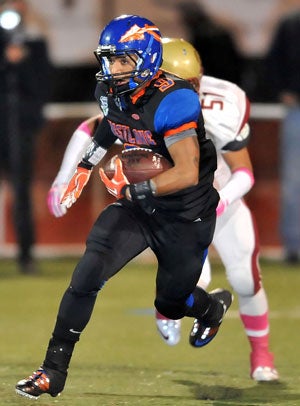 Dashon Hunt has added punch to the Westlakeoffense and defense this year. His speed willbe tough for De La Salle to contain.