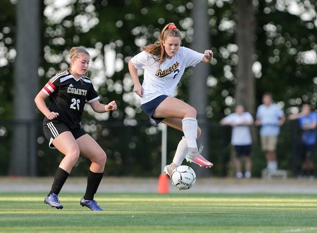 Coykendall juggles three sports, all while carrying a 4.0 GPA and volunteering in her community.