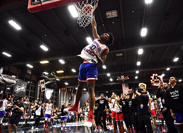 Collin Sexton of Pebblebrook (Ga.) finishes a dunk during the Jam Fest on Monday night in Chicago.