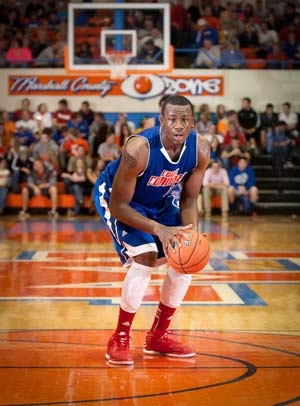 Cliff Alexander, Curie
