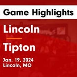 Tipton picks up ninth straight win at home