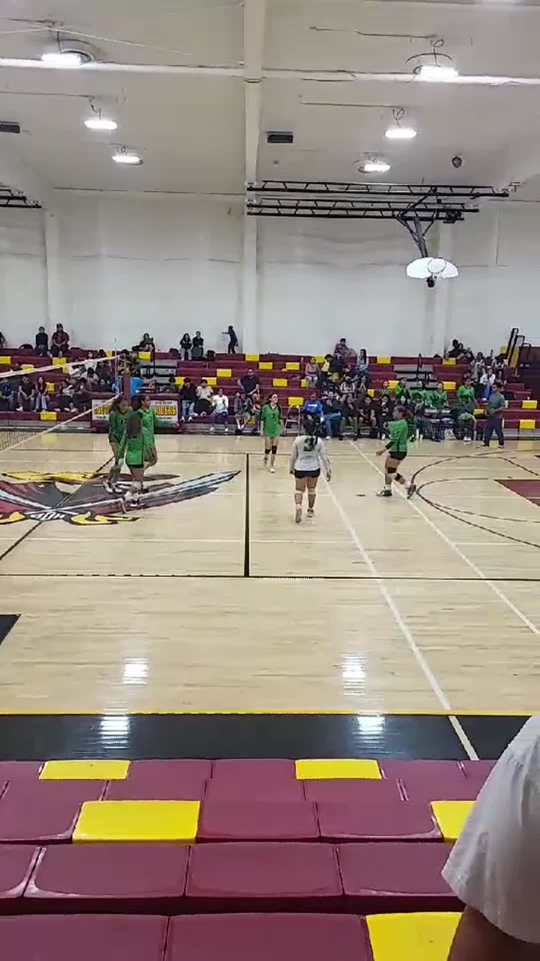 Softball Game Preview: Lincoln Hornets vs. Southwest SD Raiders