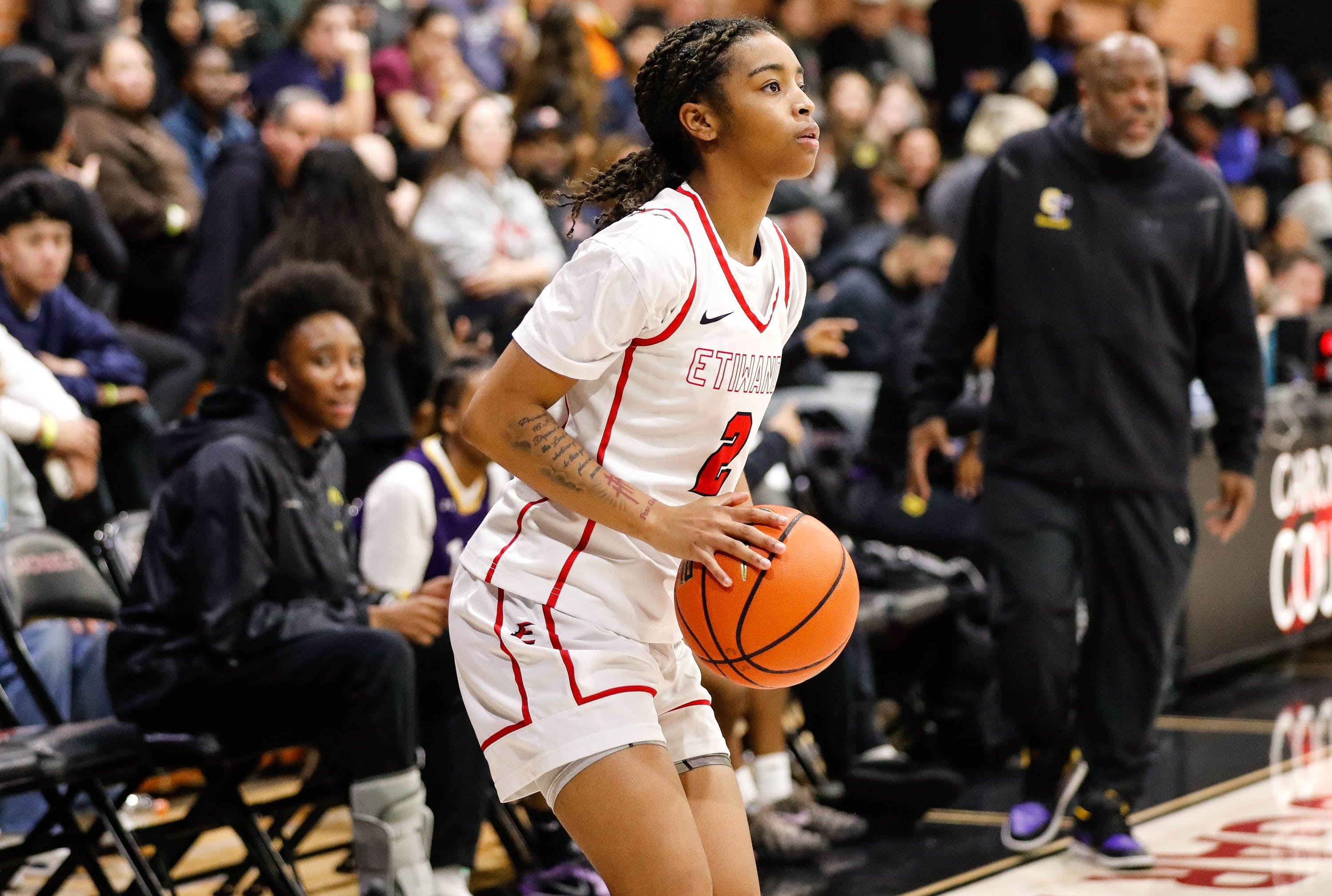 Arynn Finley hopes to bolster her legacy at Etiwanda with another state title. The Eagles battle No. 5 Sierra Canyon tonight in the Southern Section semifinals. (PHOTO: Sam Stringer)