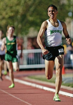 Alonzo Chavez inspires a new generation of runners at Mora High