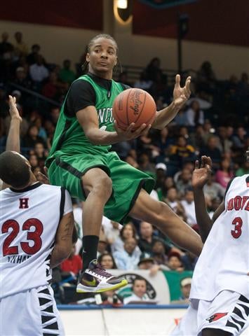 Lincoln's Norman Powell (4).