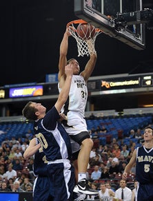 Aaron Gordon with one of his 
four dunks. 