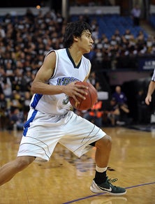 Josh Fox led a balanced scoring
attack for Sacred Heart Cathedral
with 19 points.