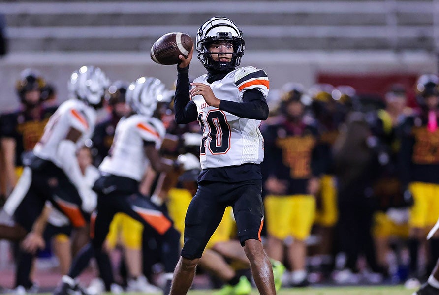 Central East (Fresno) quarterback Jelani Dippel threw for 358 yards and four touchdowns to lift the NorCal No. 3 Bengals over Grant (Sacramento) last week. (PHOTO: Richard Posada)
