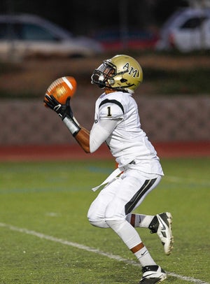 Mitty junior Dakari Monroe has proven
to be one of the team's top playmakers.