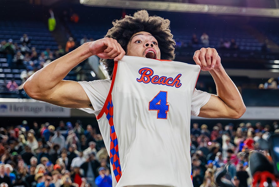 Tyran Stokes scored 16 points to help Rainier Beach to its second straight WIAA state championship and 11th overall Saturday against Lincoln. (PHOTO: Jason Wang)