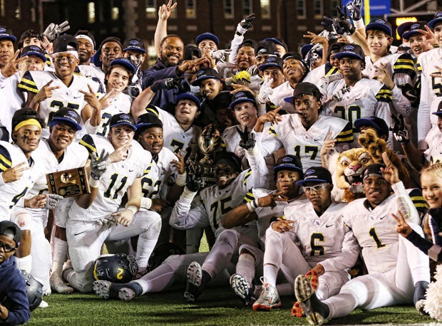 Lausanne Collegiate poses after taking the 2017 state title. The Lynx are the national leaders for raising money in the MaxPreps Touchdowns Against Cancer campaign for St. Jude Hospital.