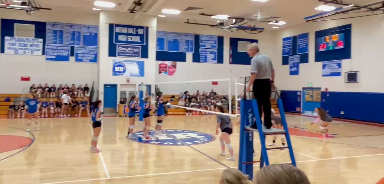 Volleyball Recap: Hale Ray's  Win  on Monday Extends Winning Str