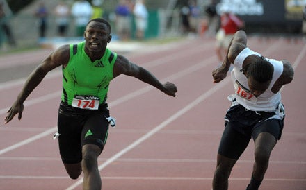 Levonte Whitefield outleaned Alabama state champ Aaron Enrest in a thrilling 100-meter-race. 