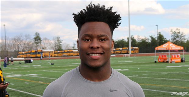 Video: 4-star RB turns in wild punt return