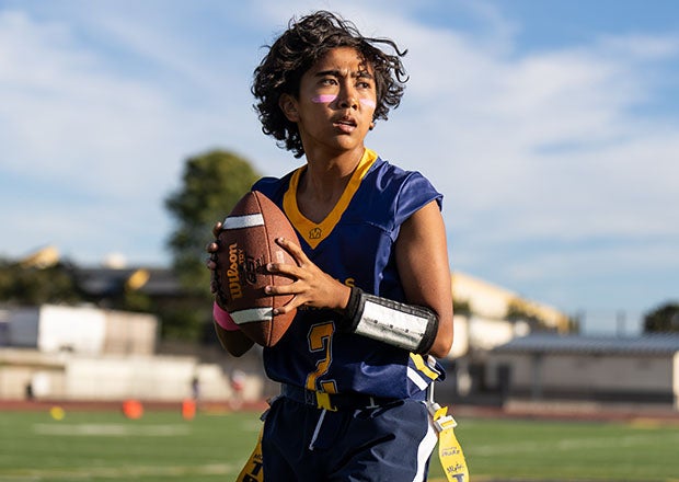 In a 33-7 win over Mountain View last week, Bren David threw for 169 yards and four touchdowns while piling up 194 more on the ground with another score. (Photo: Larry Kauk)