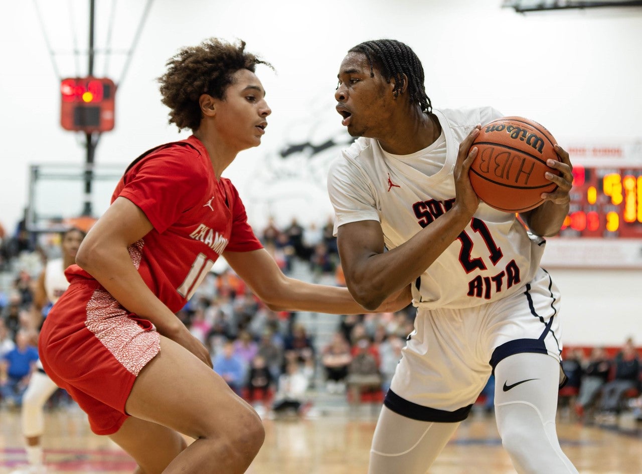 High school basketball Illinois commit Morez Johnson is a rebounding