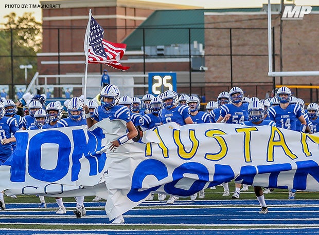 Wyoming (Cincinnati) captured its fourth AP Poll title and second straight in Division IV.