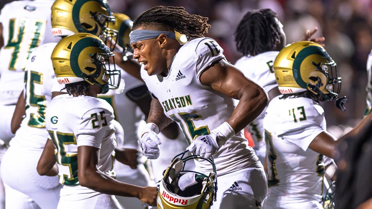 Five-star Tyler Atkinson commits to Texas