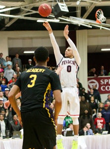 Nigel Williams-Goss shoots his game-winning shot with perfect form.