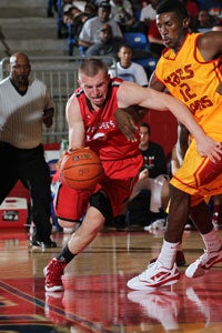 Phil Forte's 21 points helped Marcus get past Yates at the Thanksgiving Hoopfest.