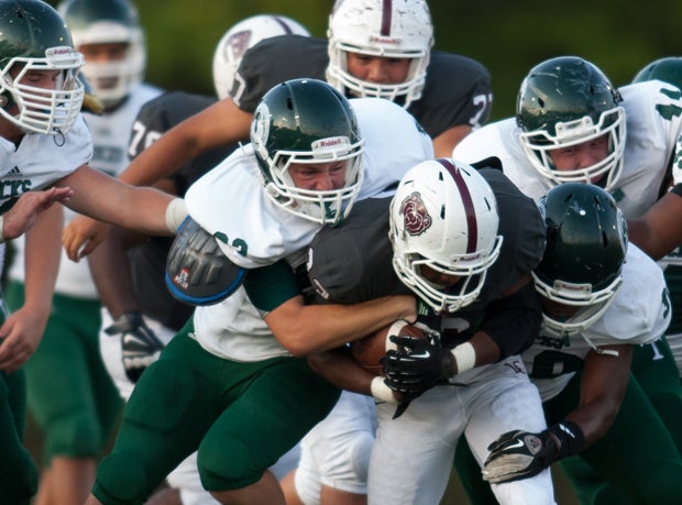 The Trinity defense will look to even the team's record at 3-3 with a win vs. St. Xavier.