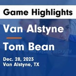 Van Alstyne has no trouble against Chisum