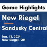 Basketball Game Preview: New Riegel Blue Jackets vs. Danbury Lakers