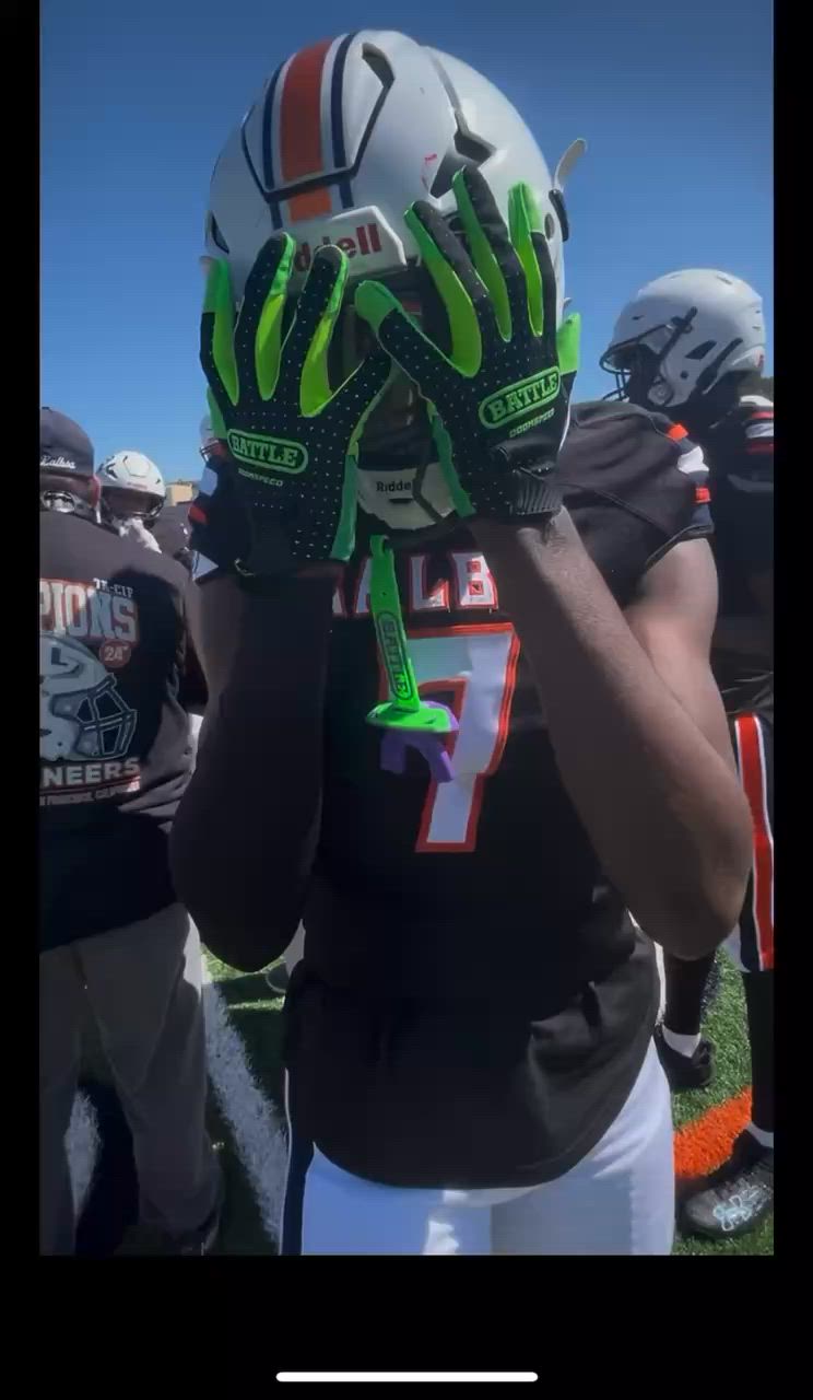 Football Game Preview: Balboa Buccaneers vs. Lowell Cardinals