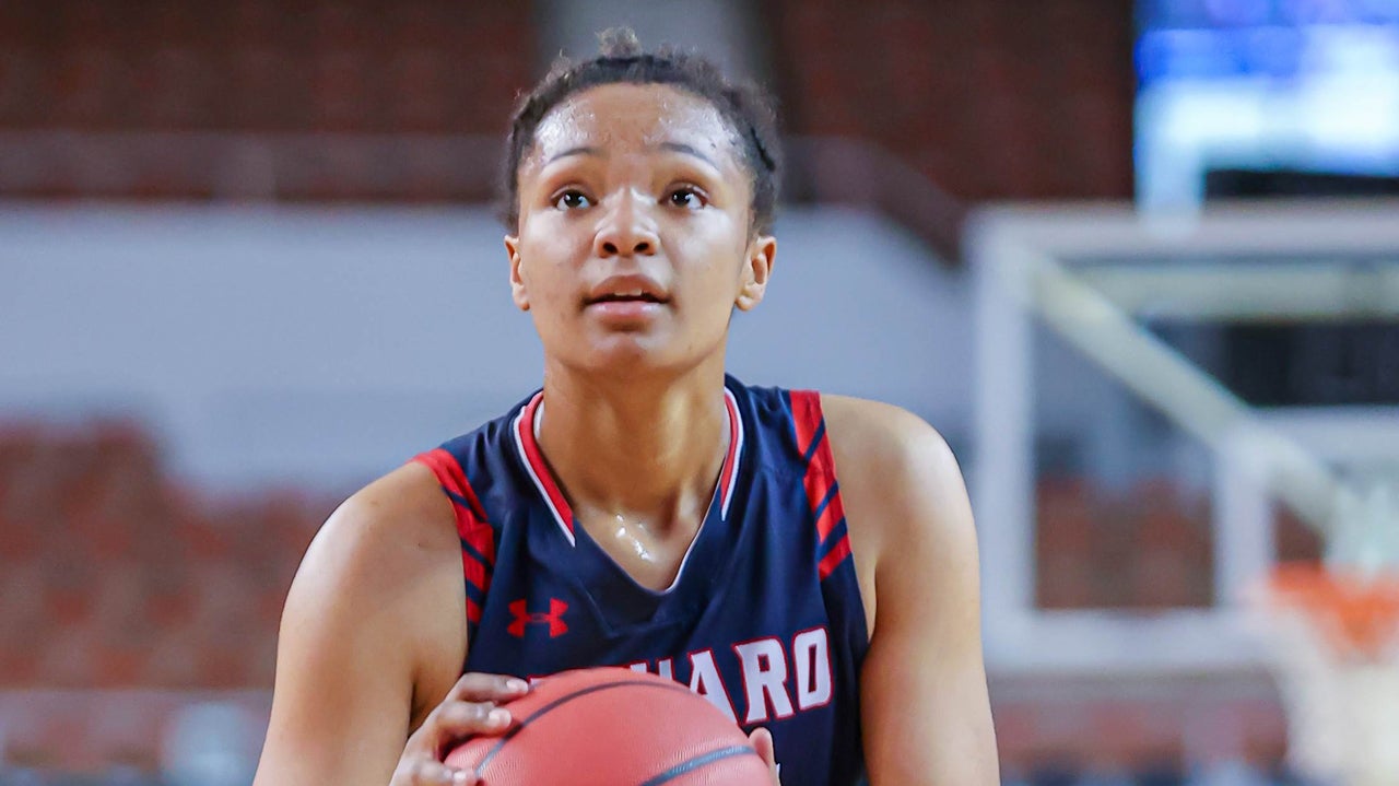 Alyssa Brown (Sahuaro) is Arizona's 2019-20 state Player of the Year.